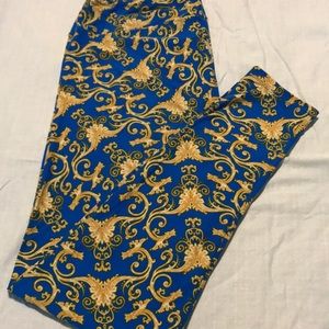 Lularoe leggings TC size